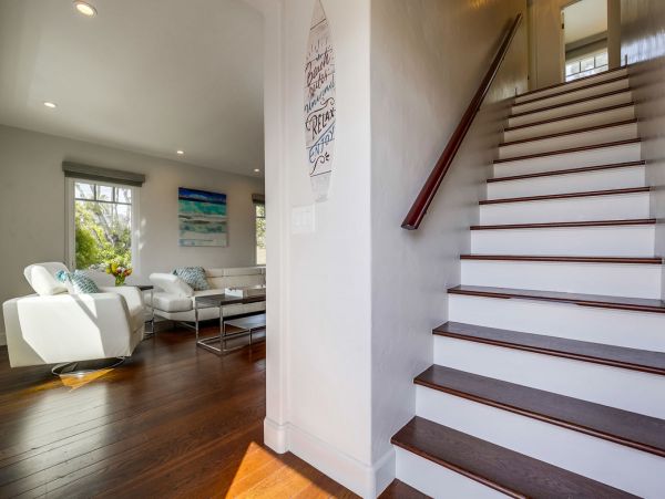 La Jolla Village Three Bedroom Villa