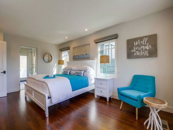 La Jolla Village Three Bedroom Villa
