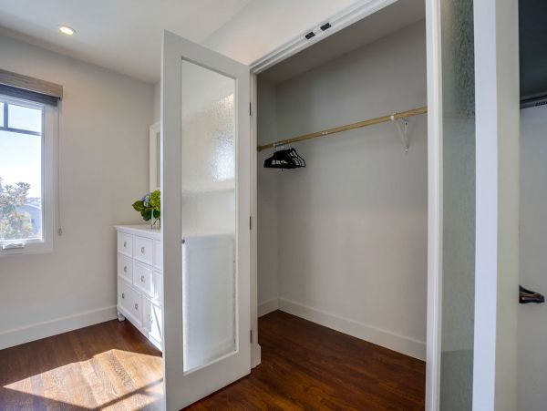 La Jolla Village Three Bedroom Villa