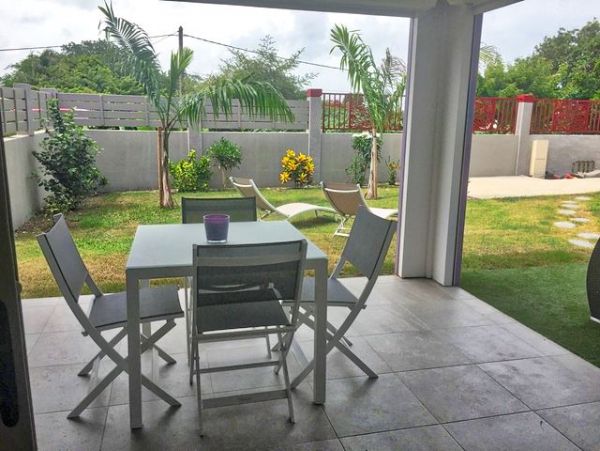 Guadeloupe Home 959285