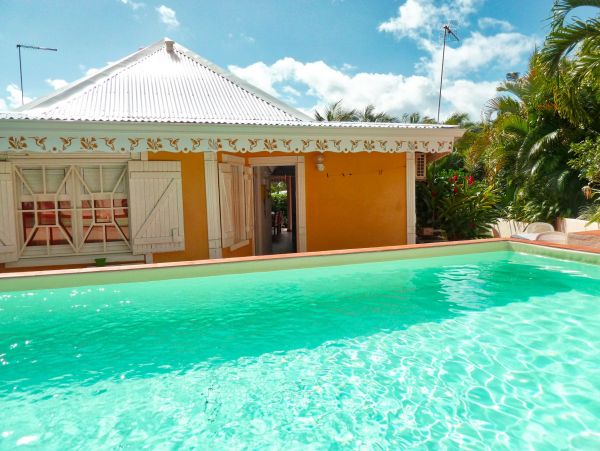 Guadeloupe Home 959286