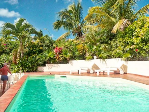 Guadeloupe Home 959286