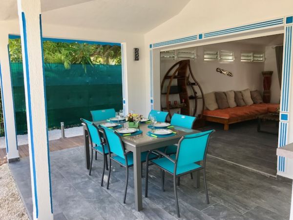 Guadeloupe Home 959288