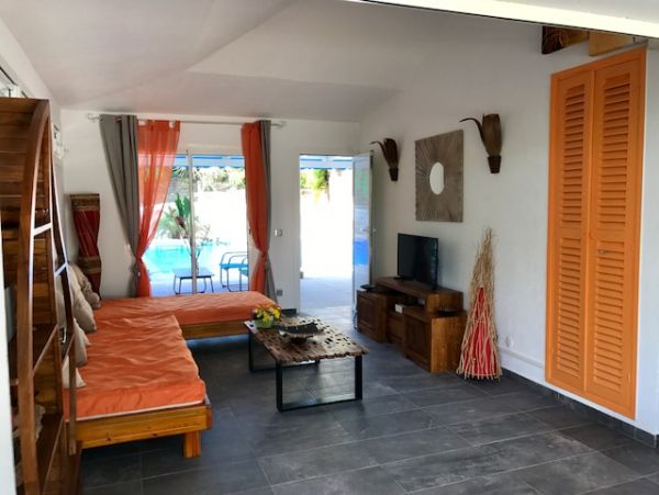 Guadeloupe Home 959288