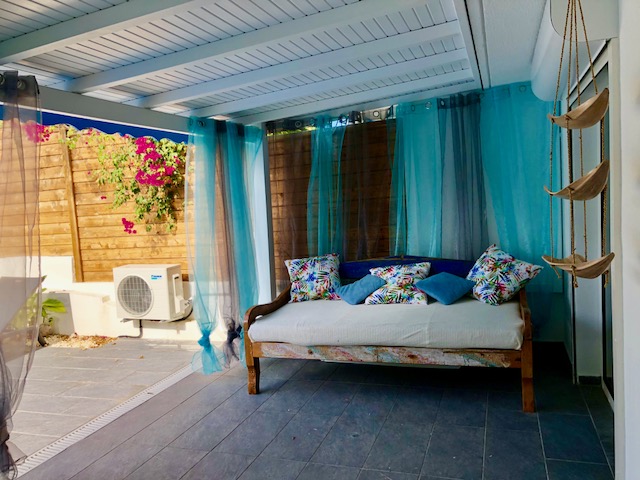 Guadeloupe Home 959288