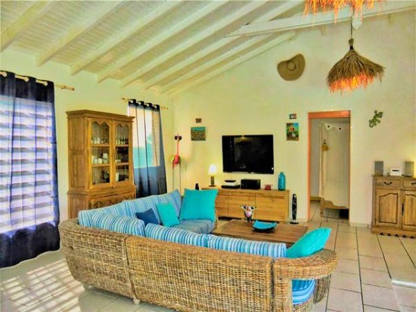 Guadeloupe Home 959293