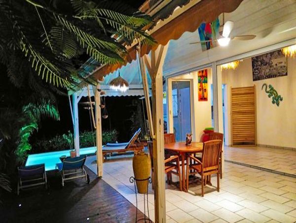 Guadeloupe Home 959293