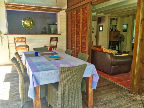 Guadeloupe Home 959297