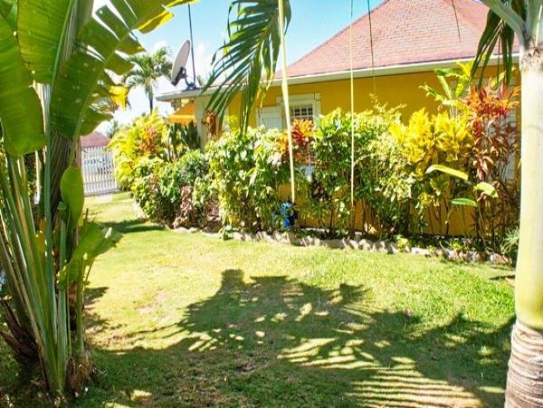 Guadeloupe Home 959298