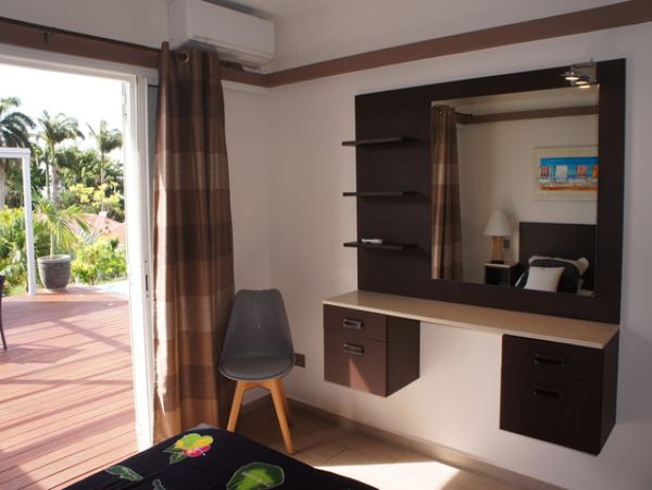 Guadeloupe Home 959317
