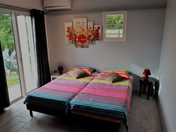 Guadeloupe Home 959317