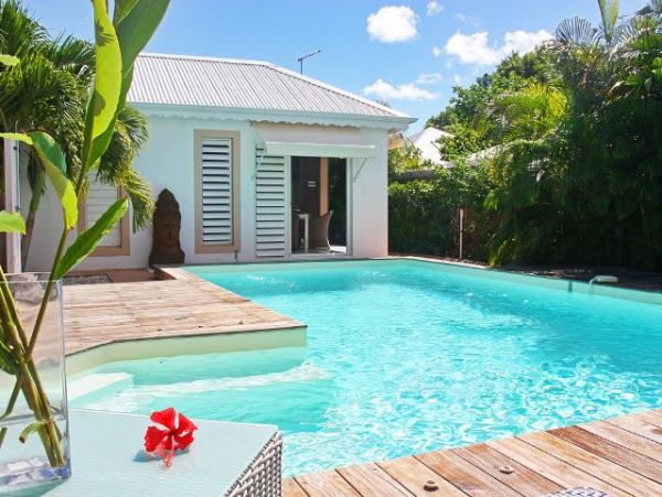 Guadeloupe Home 959322