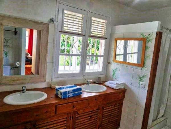 Guadeloupe Home 959327