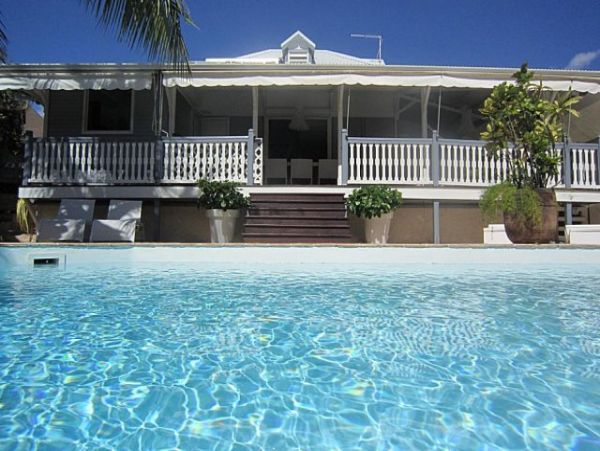 Guadeloupe Home 959328