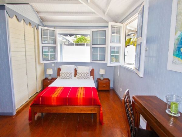 Guadeloupe Home 959328