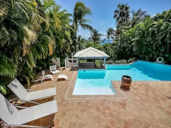 Guadeloupe Home 959328