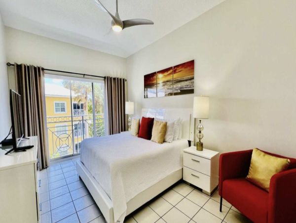 Two Bedrooms Cayman Residence Pool, Exercise Facilities World Class Beach