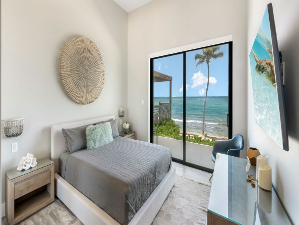 Cayman Beachfront Vacation Estate 7 Bedrooms Pool Luxury
