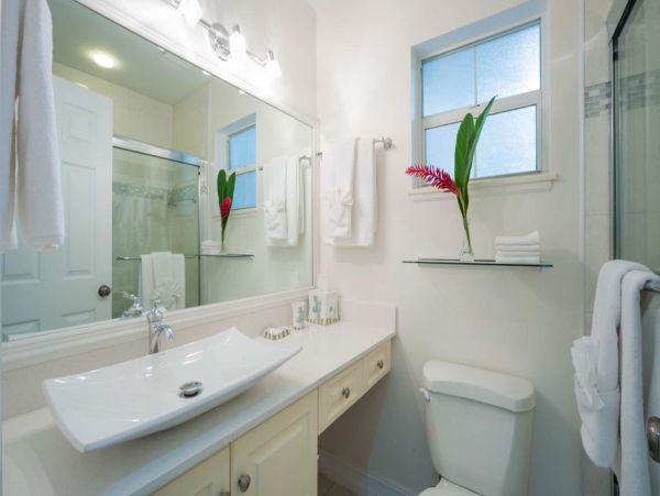Seven Mile Beachfront Condo Rental - Grand Cayman Luxury Stay