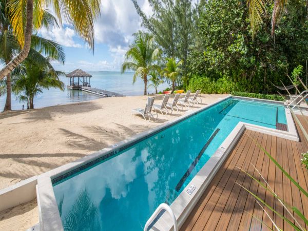 Luxurious Oceanfront Villa - Private Dock, Pool, Breathtaking Caribbean views