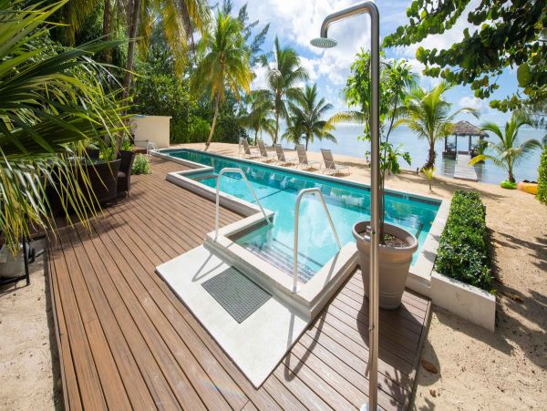 Luxurious Oceanfront Villa - Private Dock, Pool, Breathtaking Caribbean views
