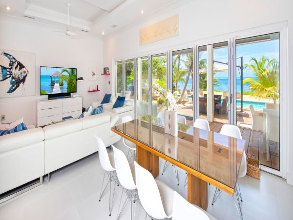 Luxurious Oceanfront Villa - Private Dock, Pool, Breathtaking Caribbean views