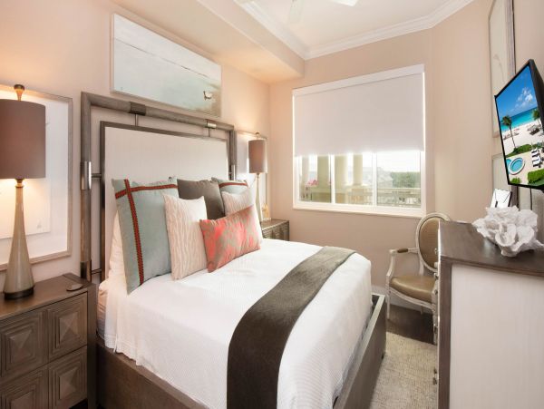 Fourth Floor Unit with 3 Bedrooms & Ocean Views
