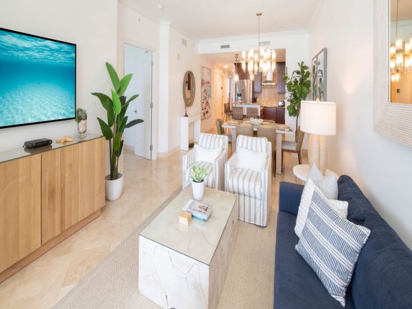 Fifth Floor Unit with 3 Bedrooms & Ocean Views