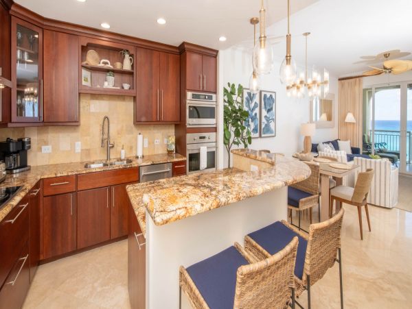 Fifth Floor Unit with 3 Bedrooms & Ocean Views