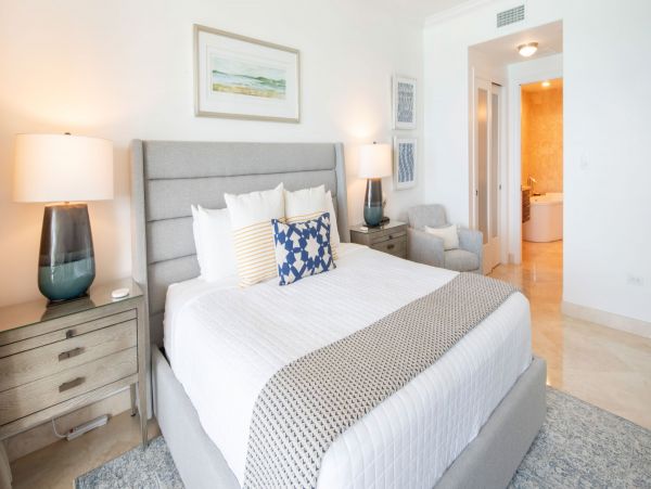 Fifth Floor Unit with 3 Bedrooms & Ocean Views