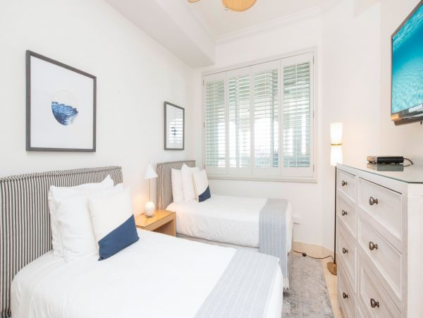 Fifth Floor Unit with 3 Bedrooms & Ocean Views