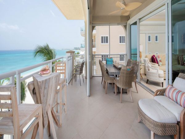 Beautiful Condo with 3 Bedrooms & Full Ocean Views