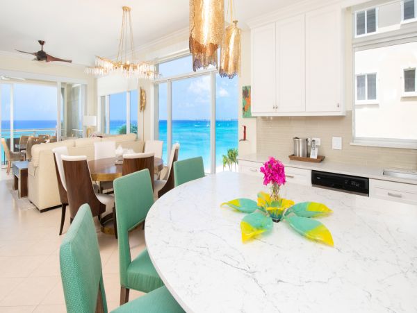 Beautiful Condo with 3 Bedrooms & Full Ocean Views