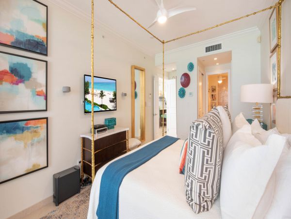 Beautiful Condo with 3 Bedrooms & Full Ocean Views