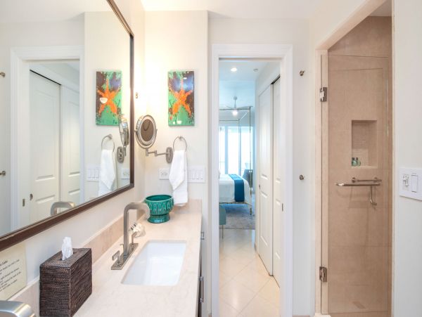 Beautiful Condo with 3 Bedrooms & Full Ocean Views