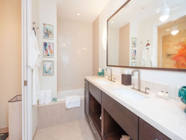 Beautiful Condo with 3 Bedrooms & Full Ocean Views
