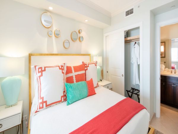 Beautiful Condo with 3 Bedrooms & Full Ocean Views