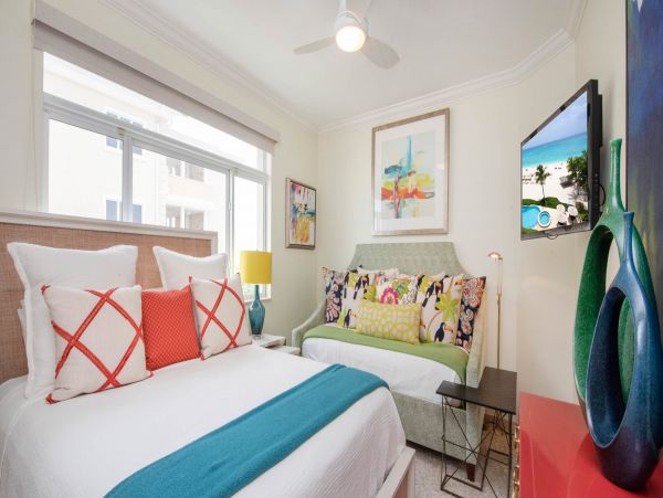 Beautiful Condo with 3 Bedrooms & Full Ocean Views