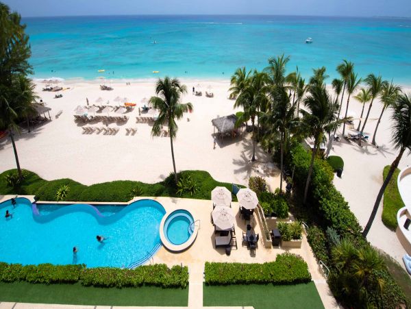 Beautiful Condo with 3 Bedrooms & Full Ocean Views