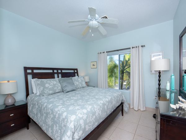 Cayman Islands Condo 959487