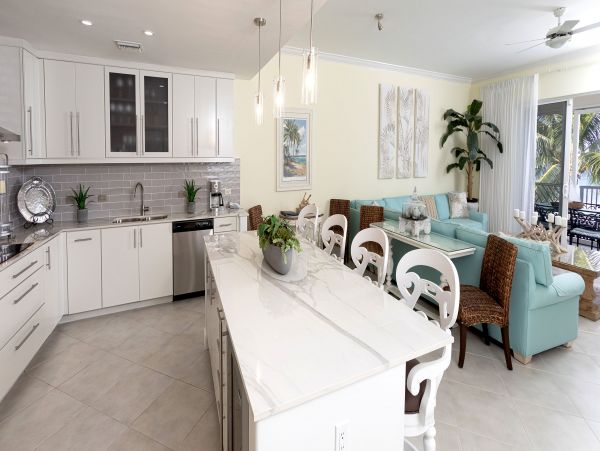 Beachfront Cayman Islands Vacation Condo