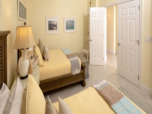 Beachfront Cayman Islands Vacation Condo