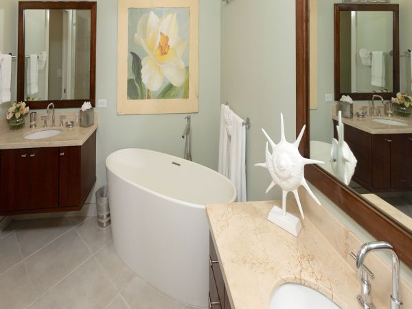 Beachfront Cayman Islands Vacation Condo