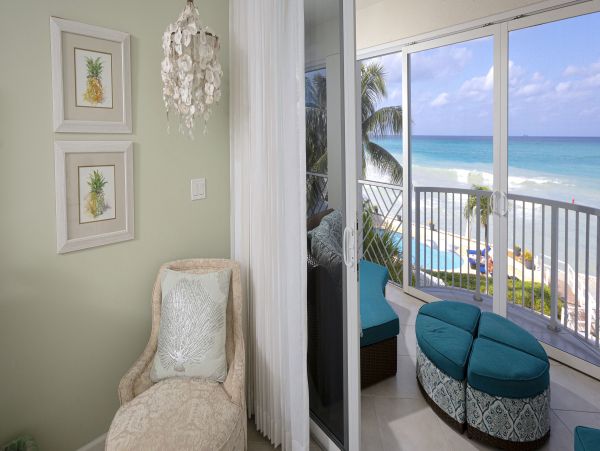 Beachfront Cayman Islands Vacation Condo