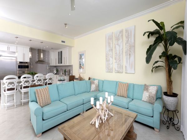Beachfront Cayman Islands Vacation Condo