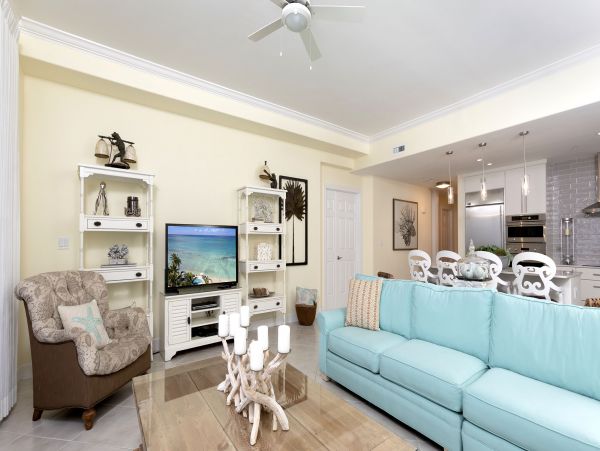 Beachfront Cayman Islands Vacation Condo