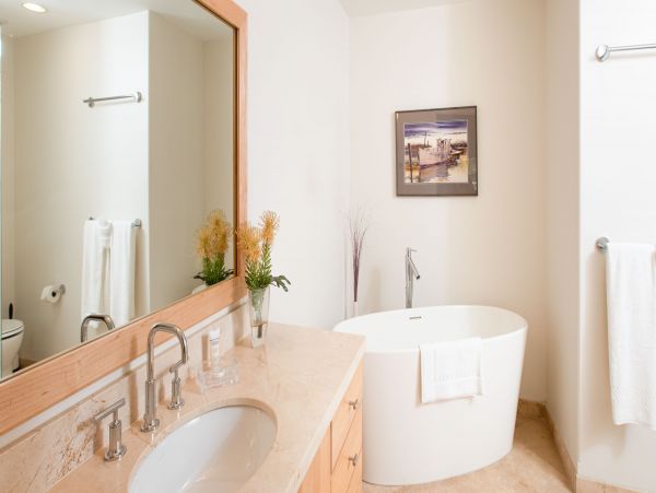 Beachfront Luxury Condo Four Bedroom in Cayman Island