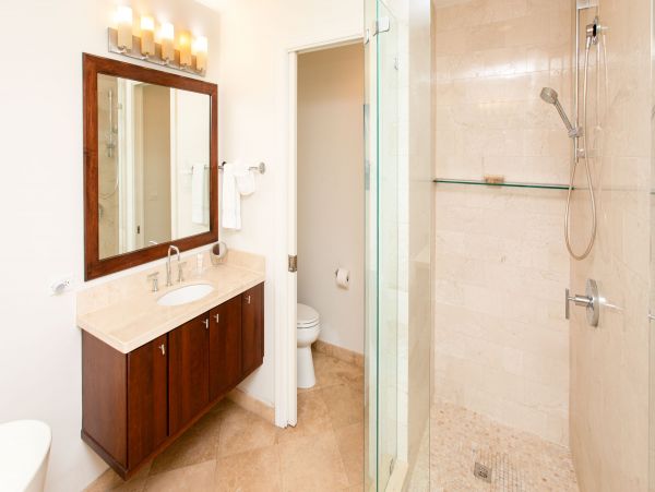 Beachfront Luxury Condo Four Bedroom in Cayman Island
