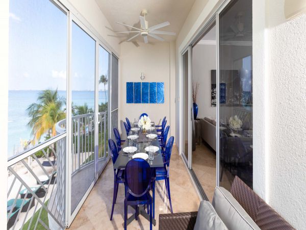 Beachfront Luxury Condo Four Bedroom in Cayman Island