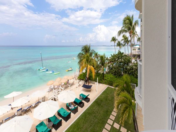 Beachfront Luxury Condo Four Bedroom in Cayman Island